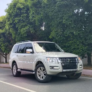 Mitsubishi Pajero V90 3.8 V6 GLS/GLX 2019 White