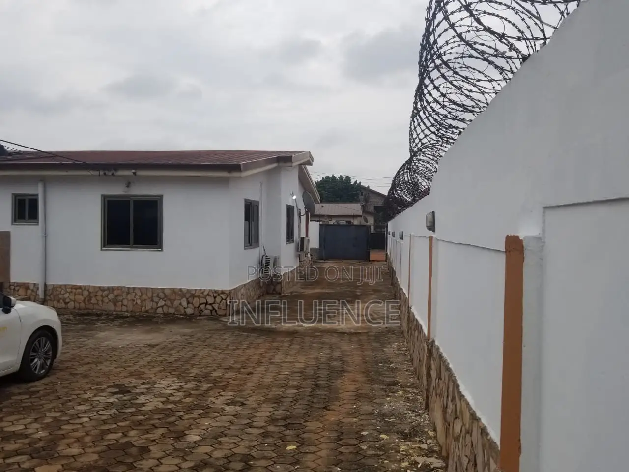3bdrm House in Lakeside, East Legon for sale