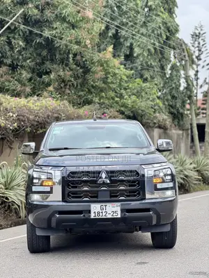 Mitsubishi L200 2024 Gray