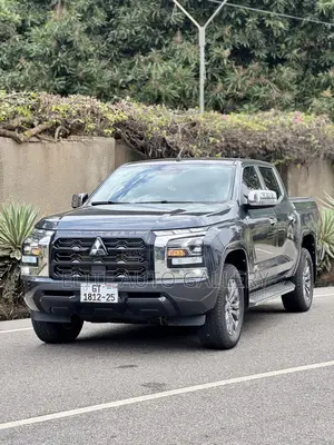 Mitsubishi L200 2024 Gray