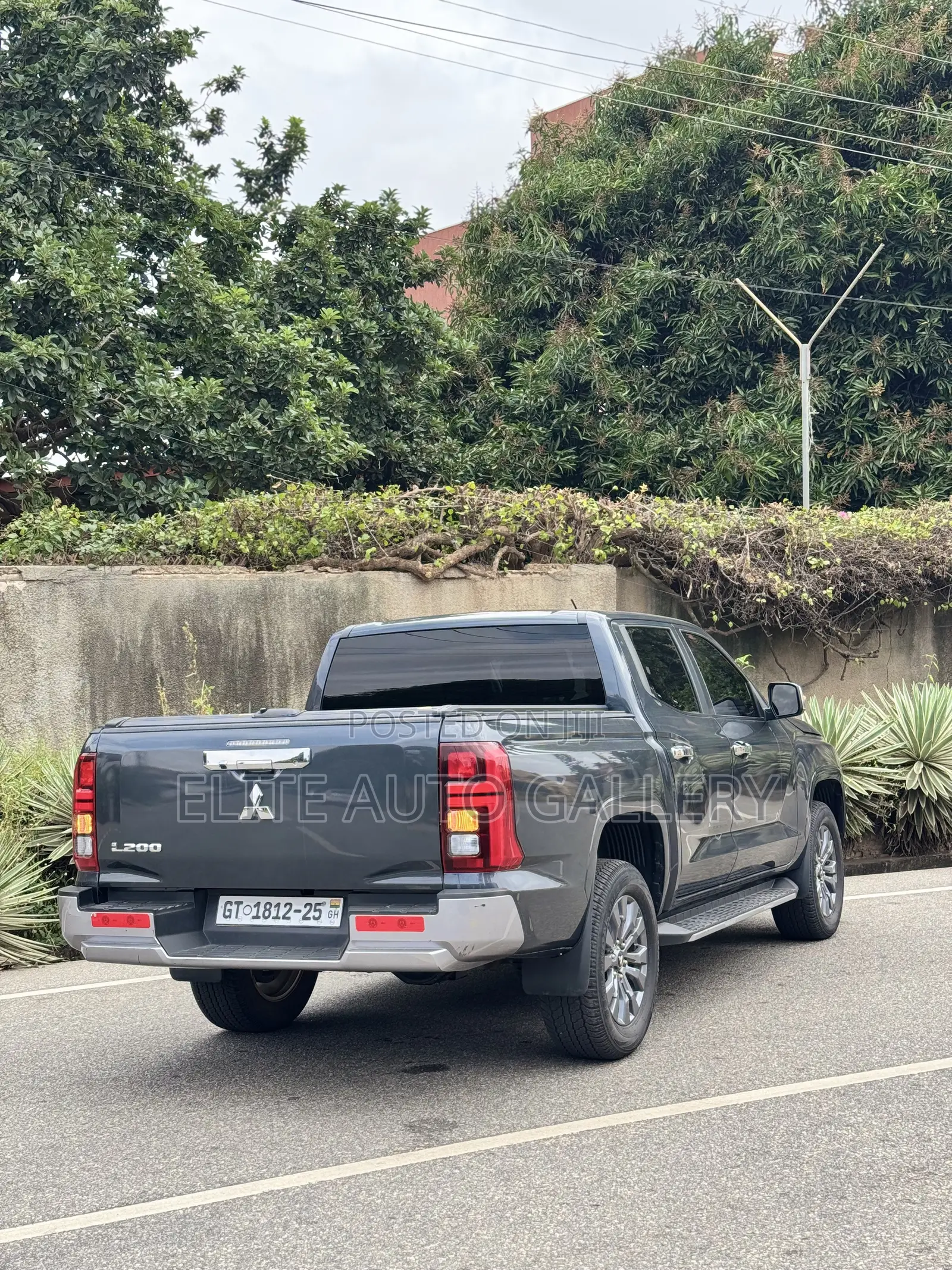 Mitsubishi L200 2024 Gray