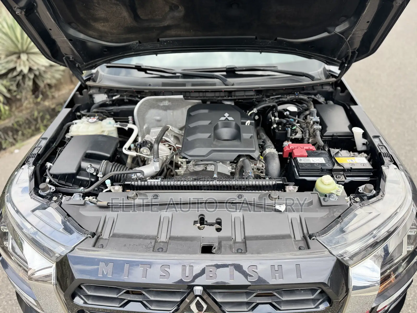 Mitsubishi L200 2024 Gray