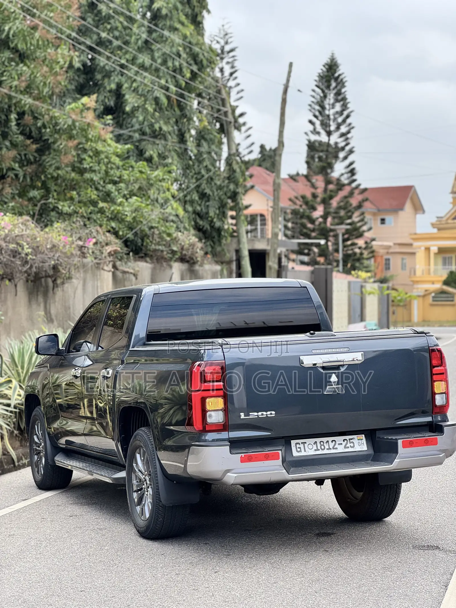 Mitsubishi L200 2024 Gray