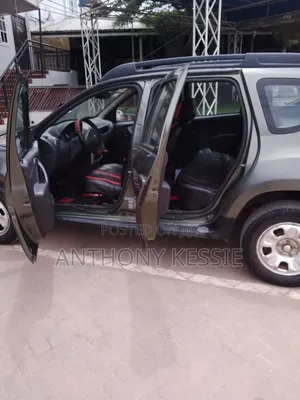 Renault Duster 2014 Green