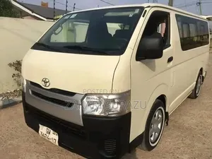 Toyota HiAce 2017