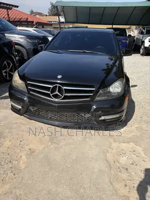 Mercedes-Benz C250 2014 Black