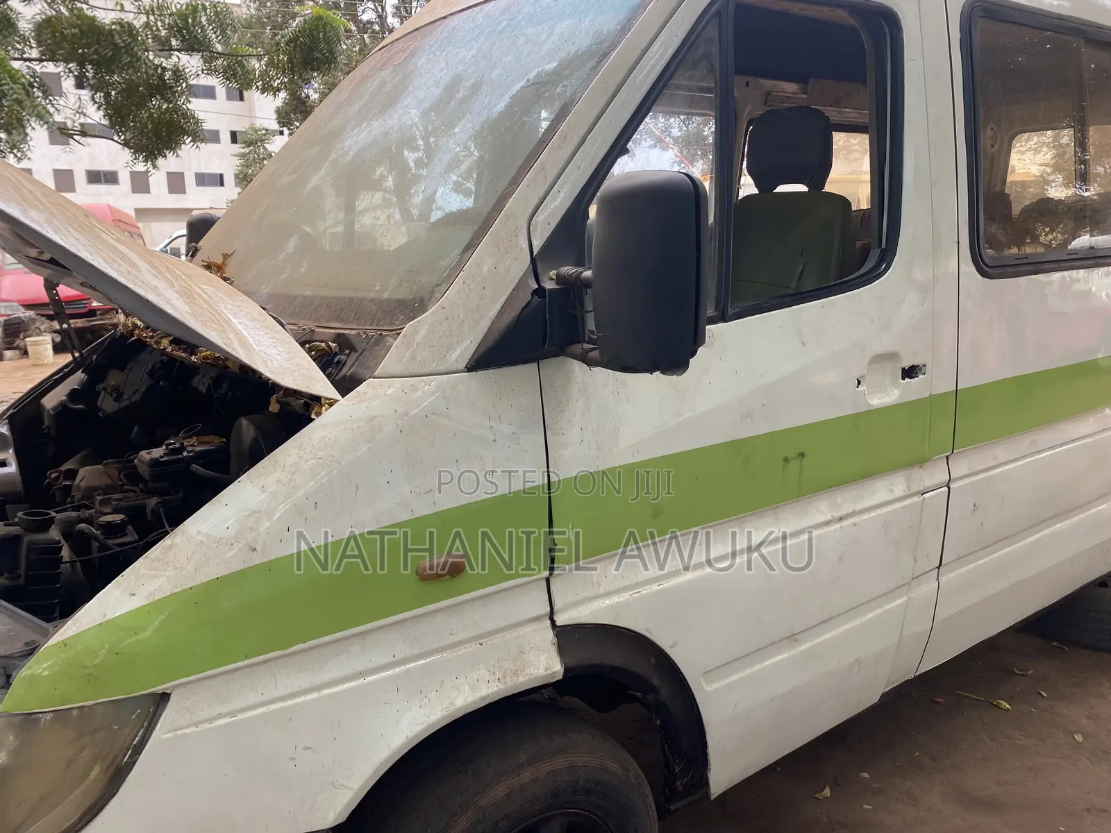 Mercedes-Benz Sprinter 2000 White