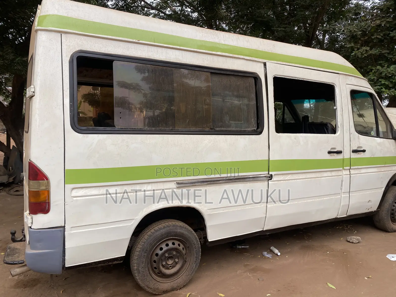 Mercedes-Benz Sprinter 2000 White