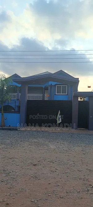 6bdrm House in Slim Property, ECOMOG for sale