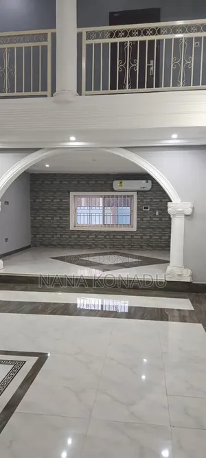 6bdrm House in Slim Property, ECOMOG for sale