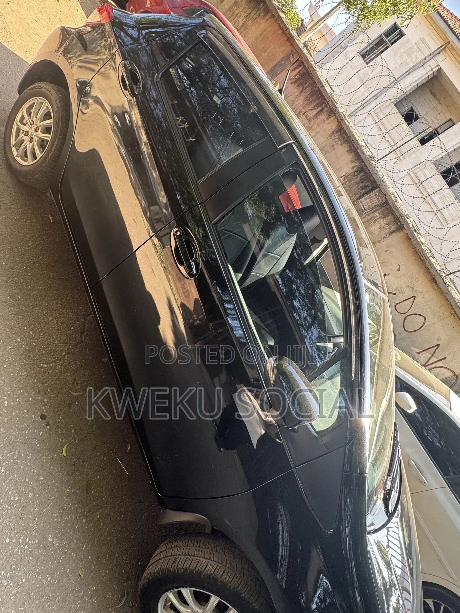Toyota Vitz 1.3 AWD 5dr 2013 Black