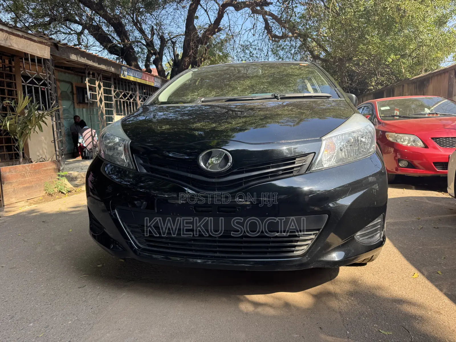 Toyota Vitz 1.3 AWD 5dr 2013 Black