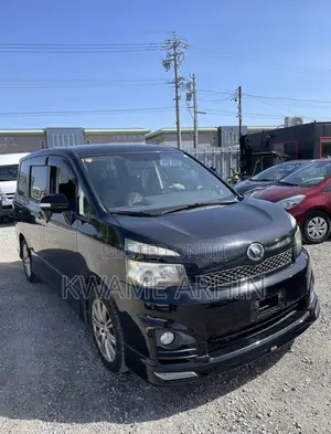 Toyota Voxy V 2WD 8-Seater 2012 Black
