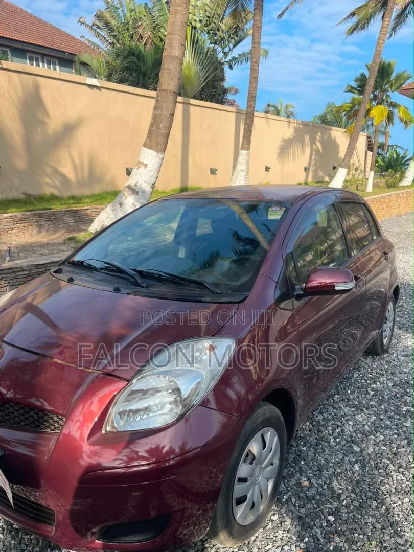 Toyota Vitz 2010 Brown