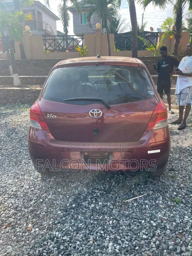 Toyota Vitz 2010 Brown