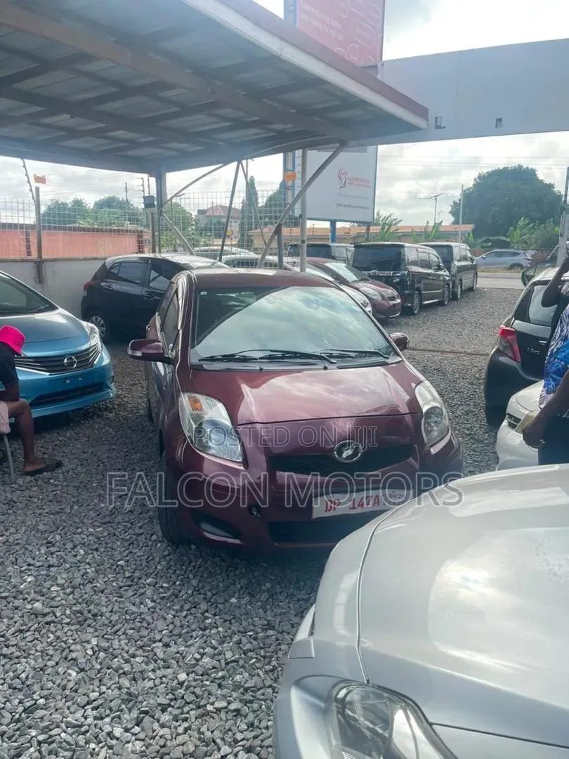 Toyota Vitz 2010 Brown
