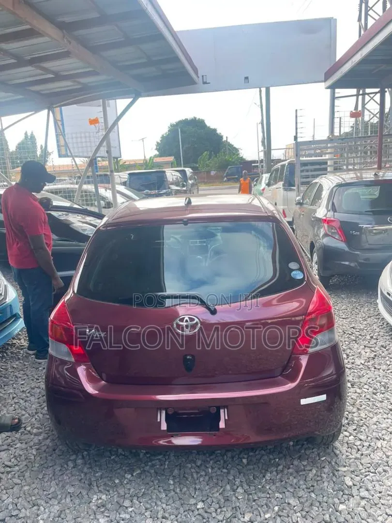 Toyota Vitz 2010 Brown