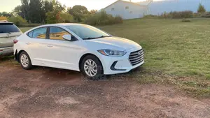 Hyundai Elantra 2018 White