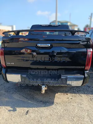 Toyota Tundra 2022 Black