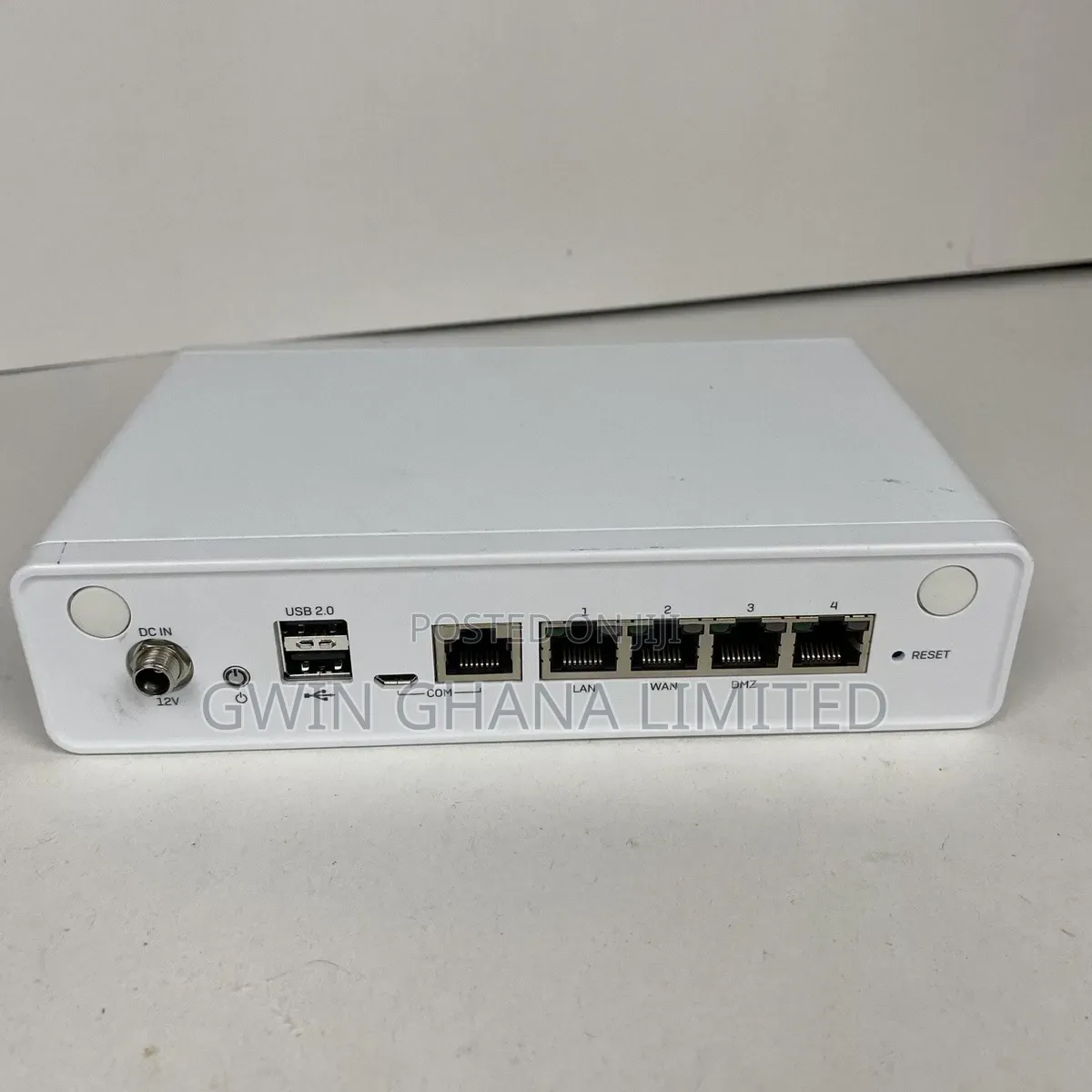 Sophos XG 86 VPN Firewall Router .Firewall Throughput: 3,100 MBPS [1