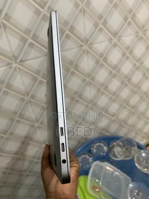 Laptop Apple MacBook Pro 2020 8GB Intel Core i5 HDD 256GB
