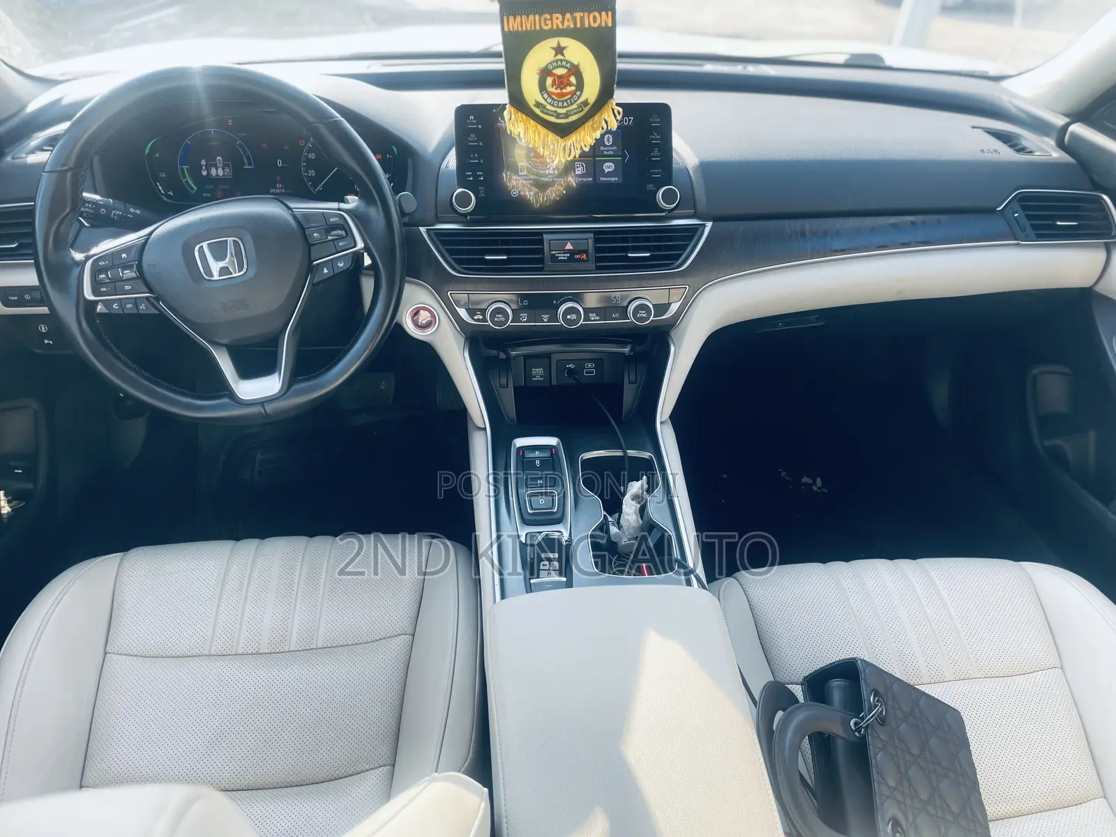 Honda Accord Touring 2.0T 2022 White