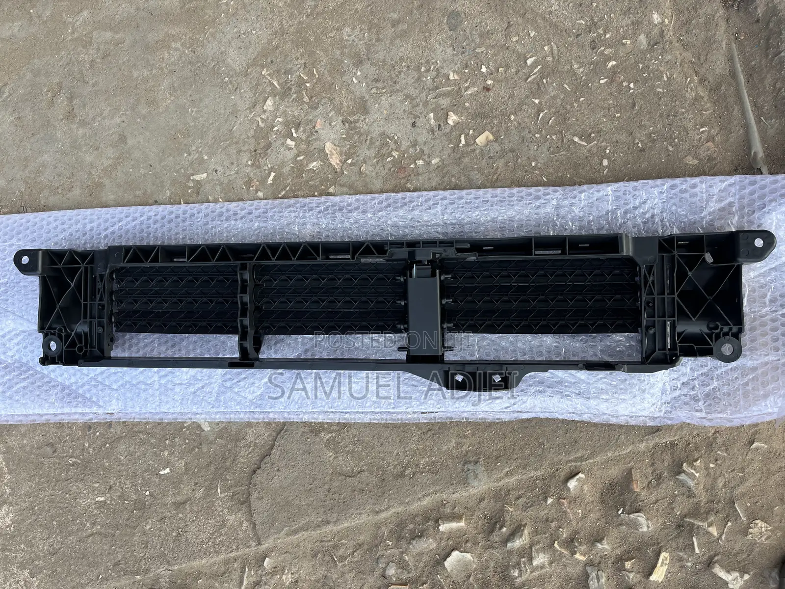 Honda CRV 2023 to 2025 Shutter Grille With Motor