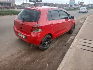 Toyota Vitz 2010 Red