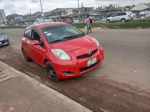 Toyota Vitz 2010 Red
