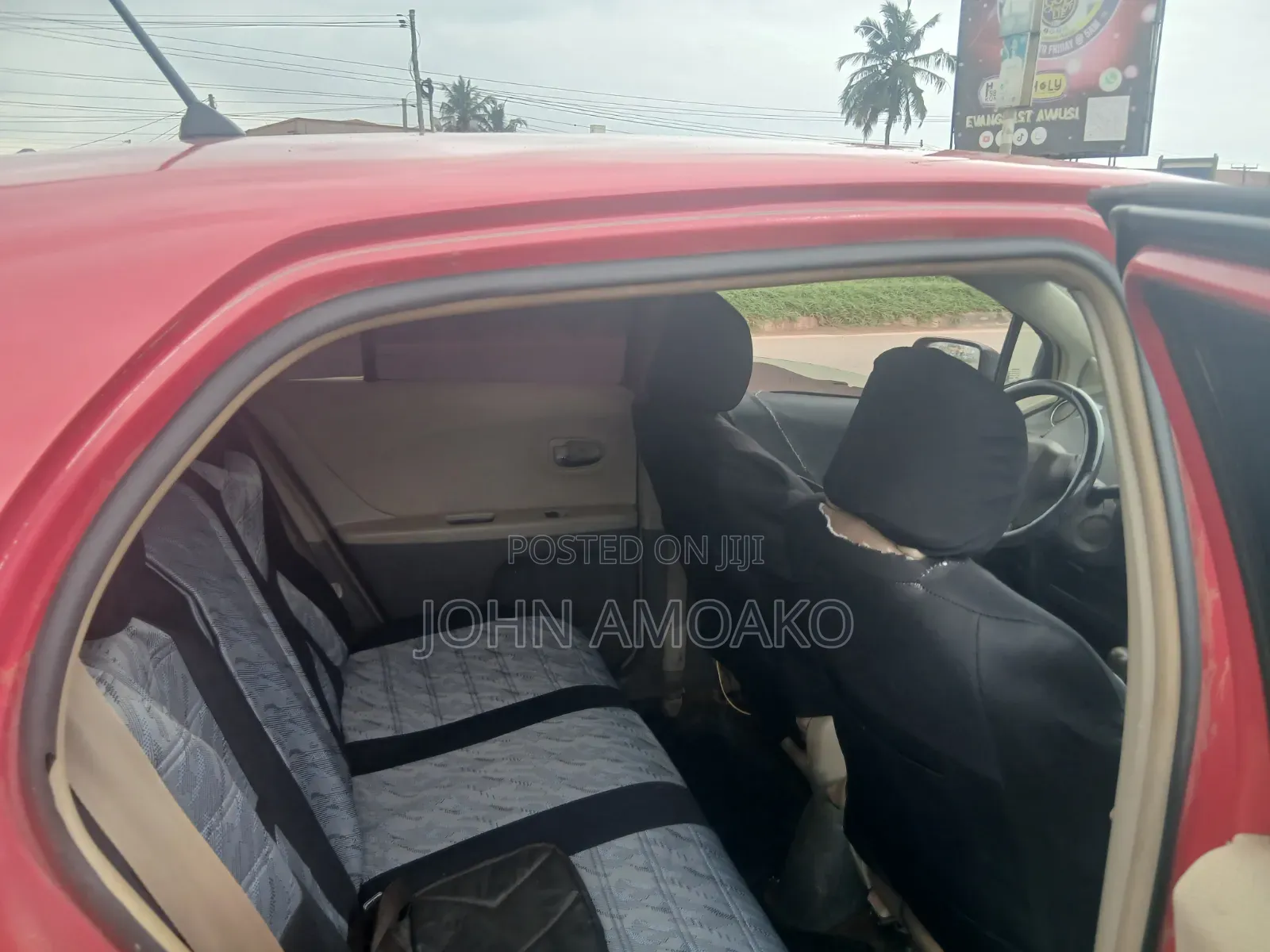 Toyota Vitz 2010 Red