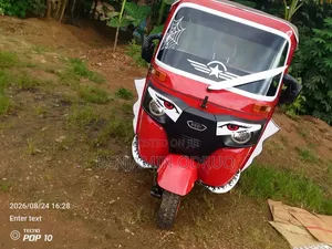 Bajaj RE 2025 Red