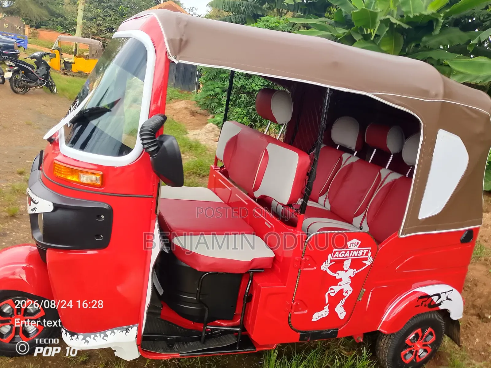 Bajaj RE 2025 Red