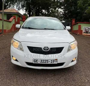 Toyota Corolla 2009 White