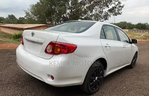 Toyota Corolla 2009 White