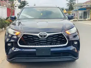 Toyota Highlander XLE AWD 2023 Gray
