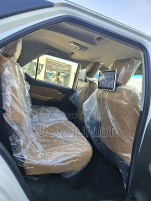 Toyota Fortuner 2.7 AWD 2022 Off white