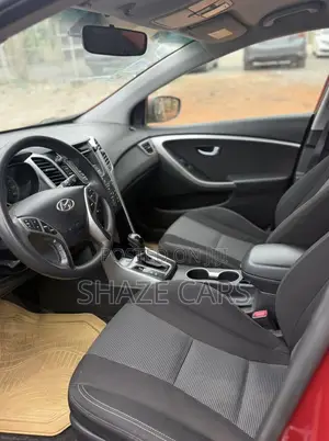 Hyundai Elantra 2017 Red