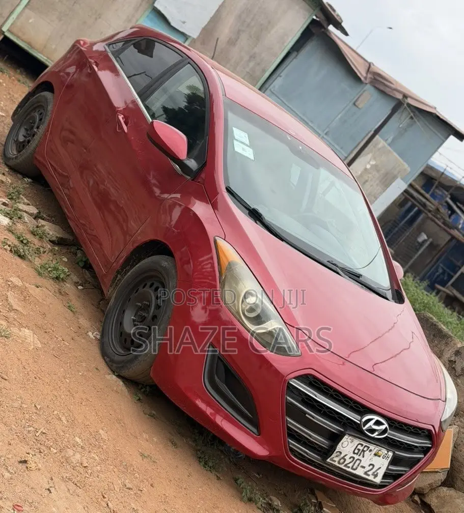 Hyundai Elantra 2017 Red
