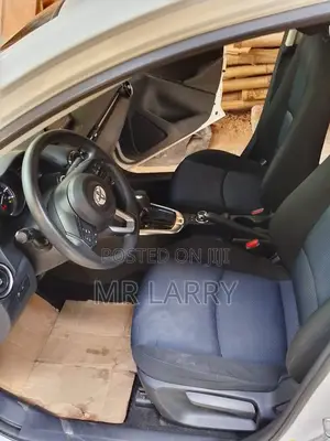 Toyota Yaris LE Sedan 4dr 2019 White