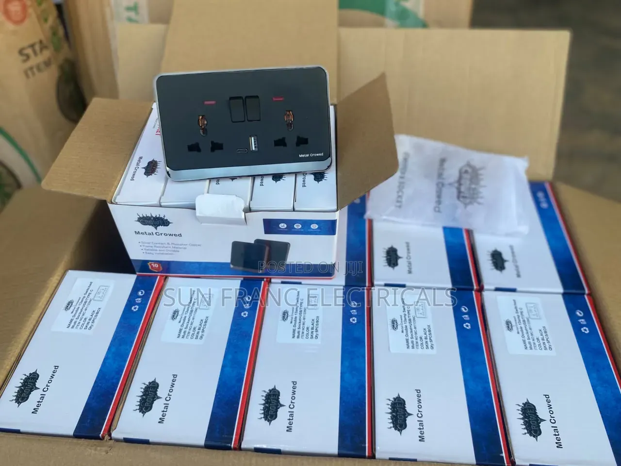 13amp Black Design Double Multi Socket With USB and Type C