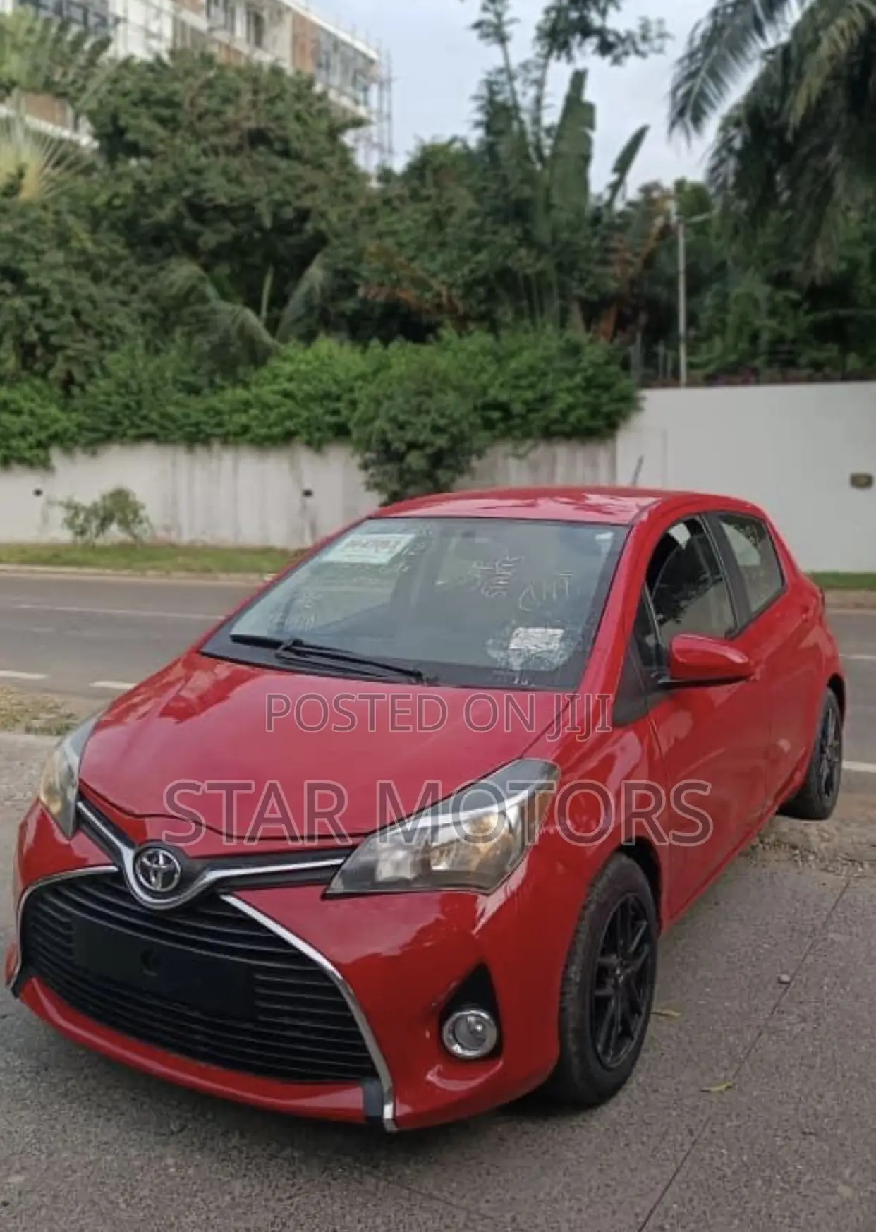 Toyota Yaris LE Hatchback 5dr 2016 White