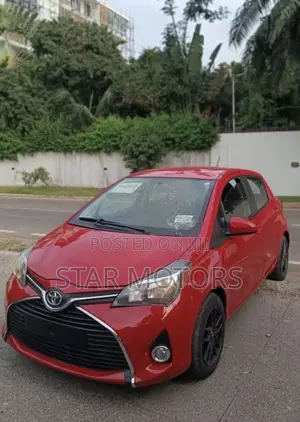 Toyota Yaris LE Hatchback 5dr 2016 White