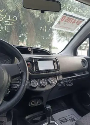 Toyota Yaris LE Hatchback 5dr 2016 White