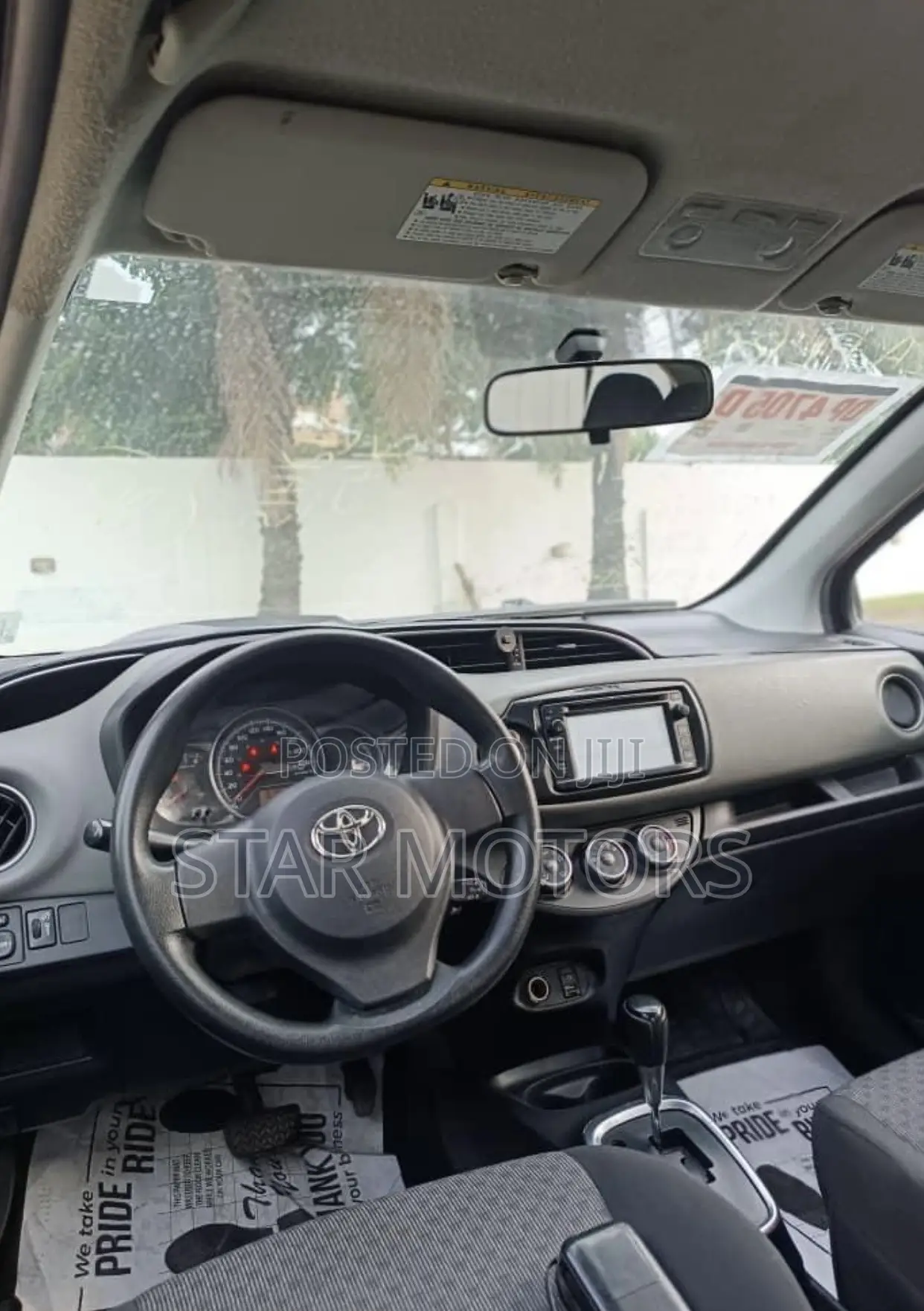 Toyota Yaris LE Hatchback 5dr 2016 White