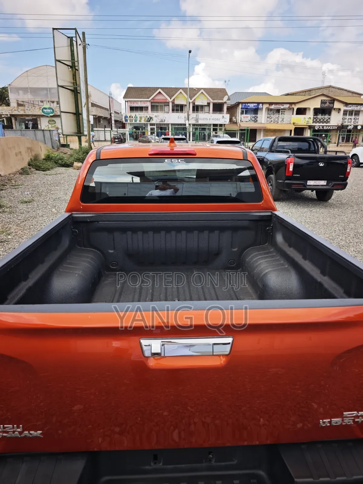 Isuzu D-MAX 2022 Orange
