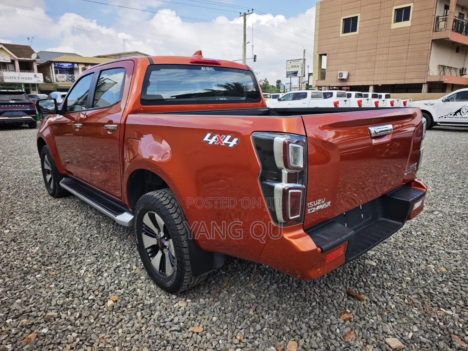 Isuzu D-MAX 2022 Orange