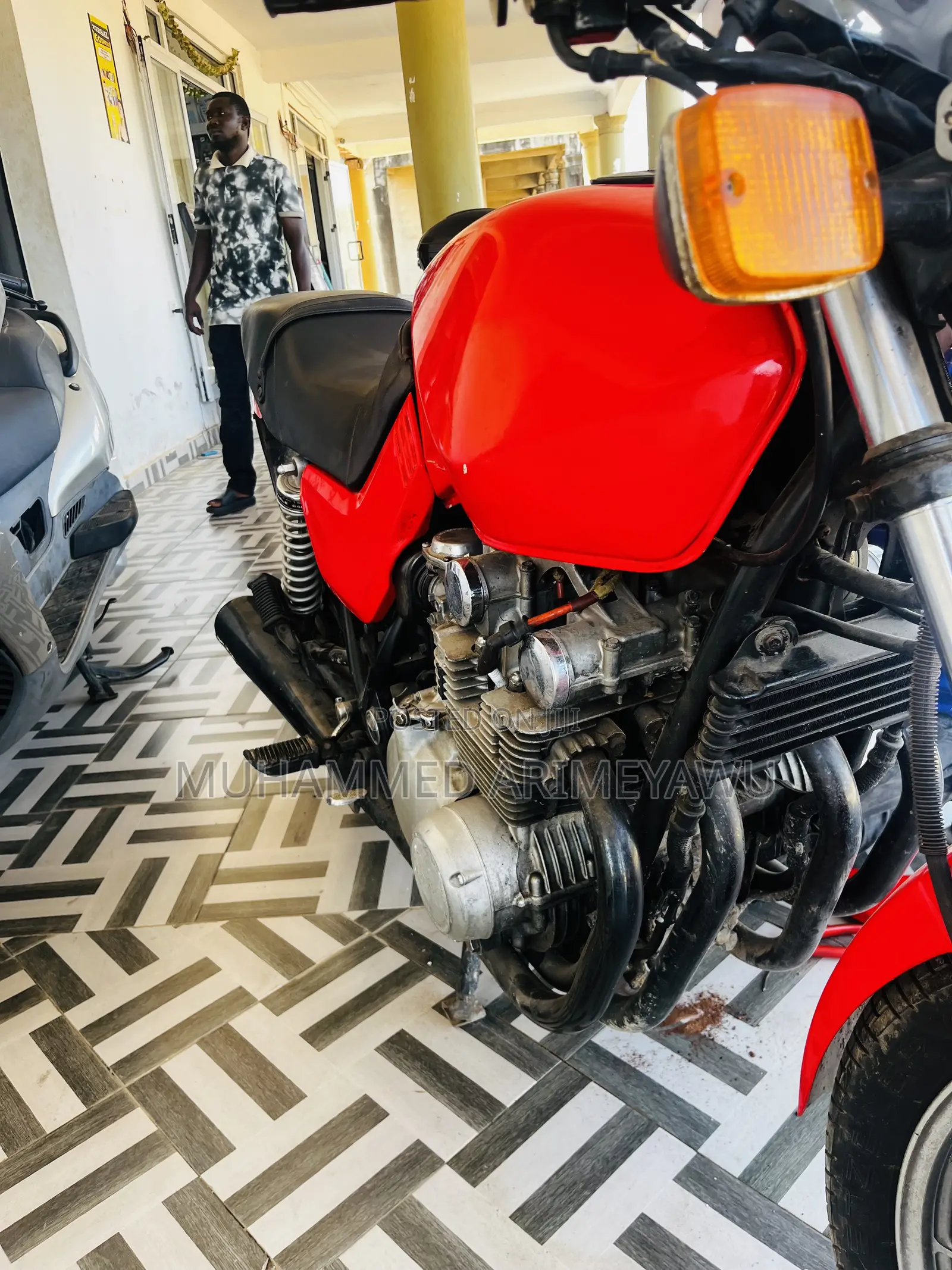 Suzuki GS 2002 Red