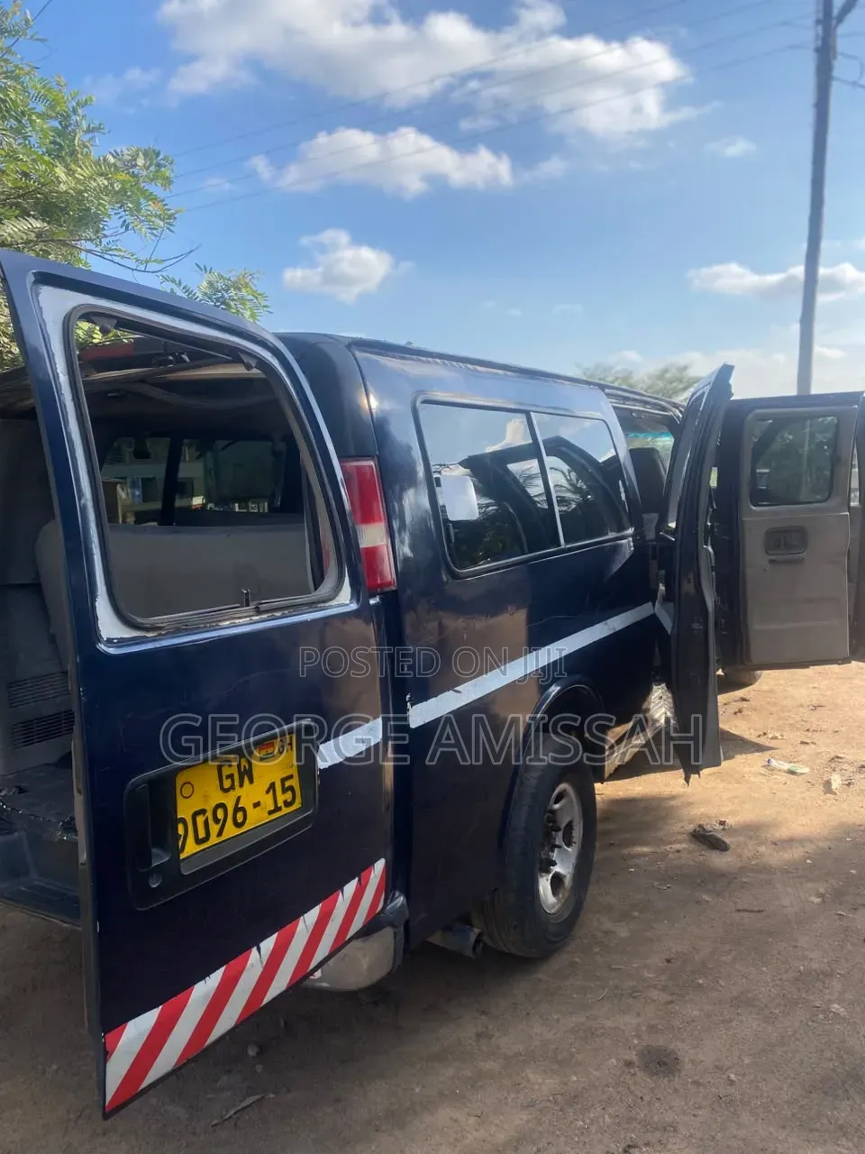 Chevrolet Shcool Bus 2010 Blue