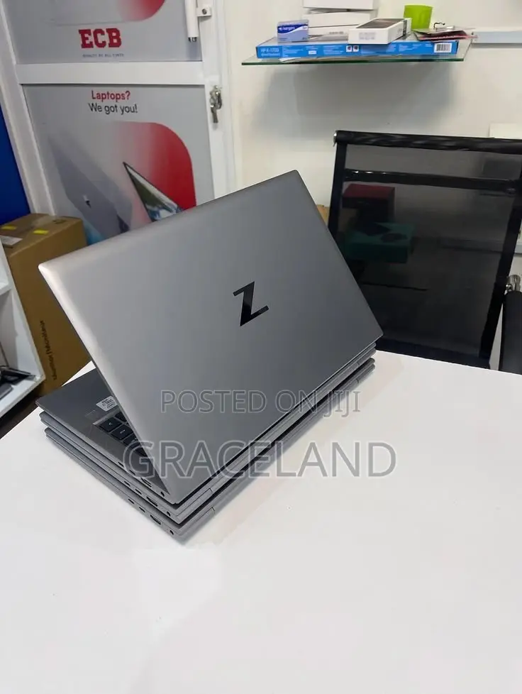 Laptop HP ZBook Firefly 14 G7 32GB Intel Core i7 SSD 512GB