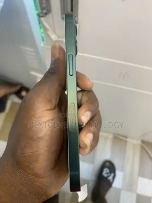 Apple iPhone 13 128 GB Green